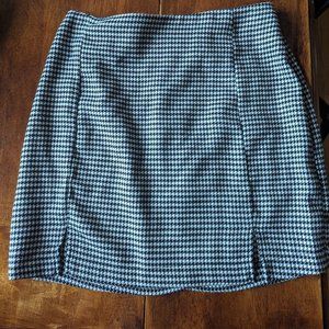 Houndstooth pencil skirt